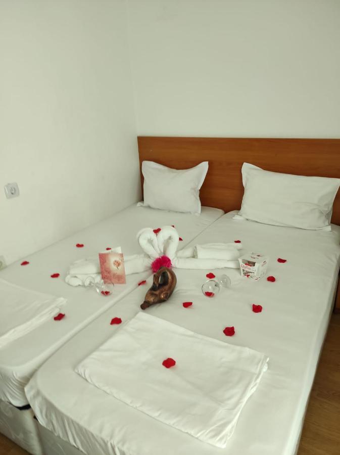 Dreams Family Hotel Nesebar Buitenkant foto