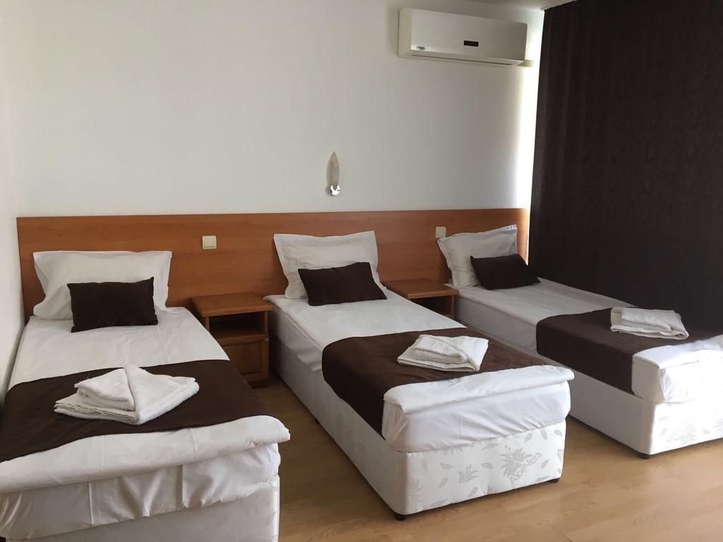 Dreams Family Hotel Nesebar Buitenkant foto