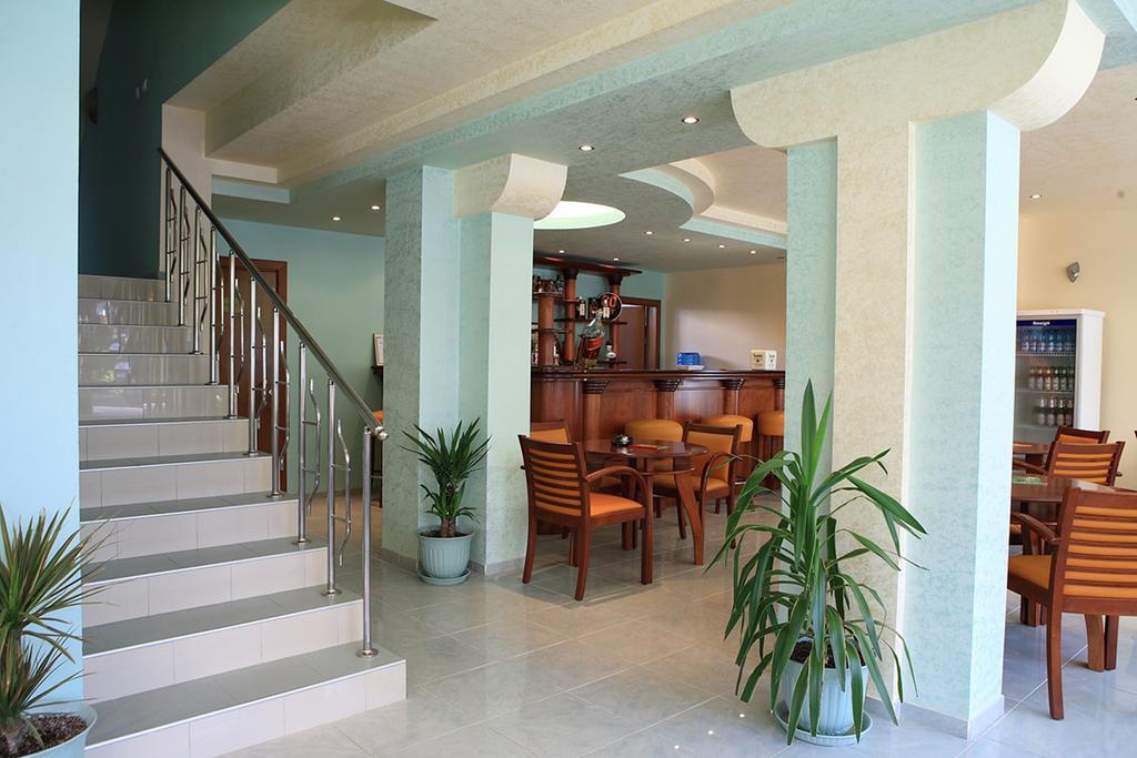 Dreams Family Hotel Nesebar Buitenkant foto