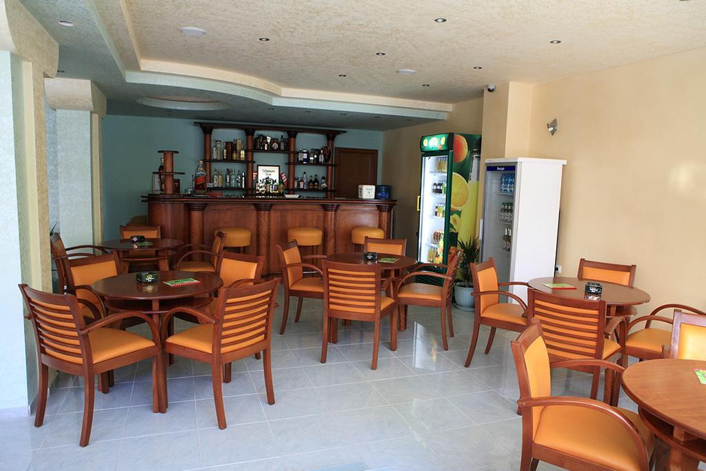 Dreams Family Hotel Nesebar Buitenkant foto