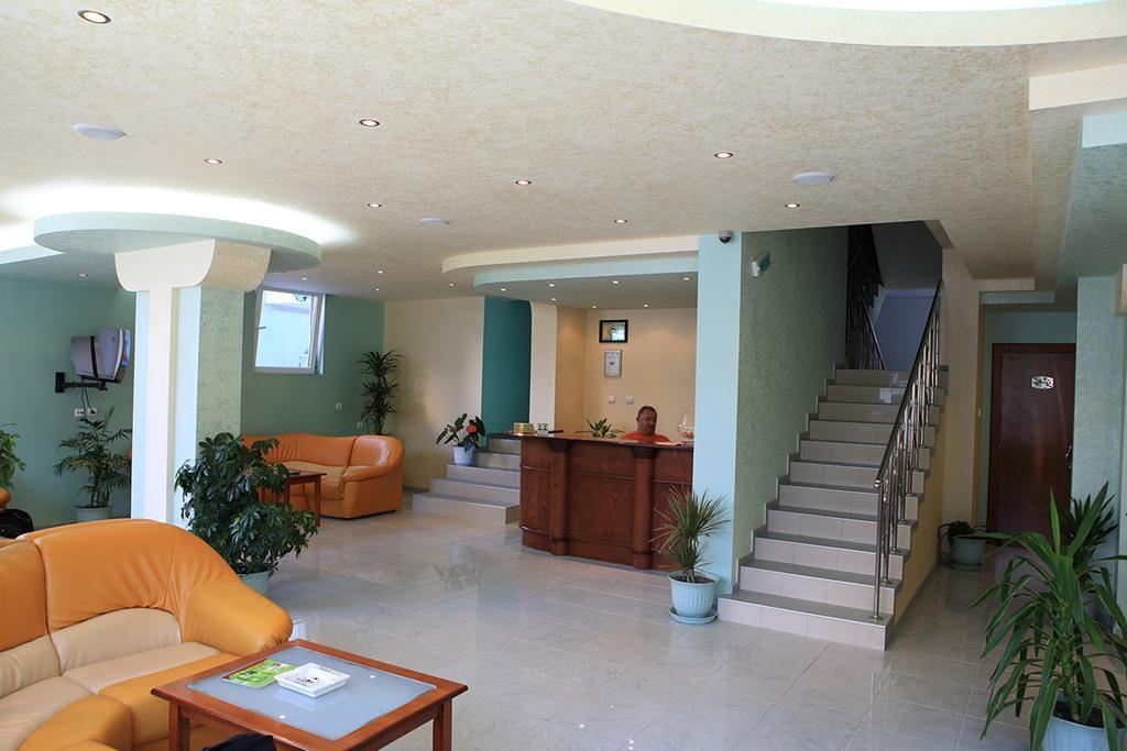 Dreams Family Hotel Nesebar Buitenkant foto