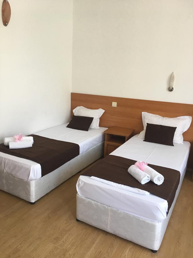 Dreams Family Hotel Nesebar Buitenkant foto