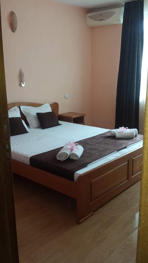 Dreams Family Hotel Nesebar Buitenkant foto