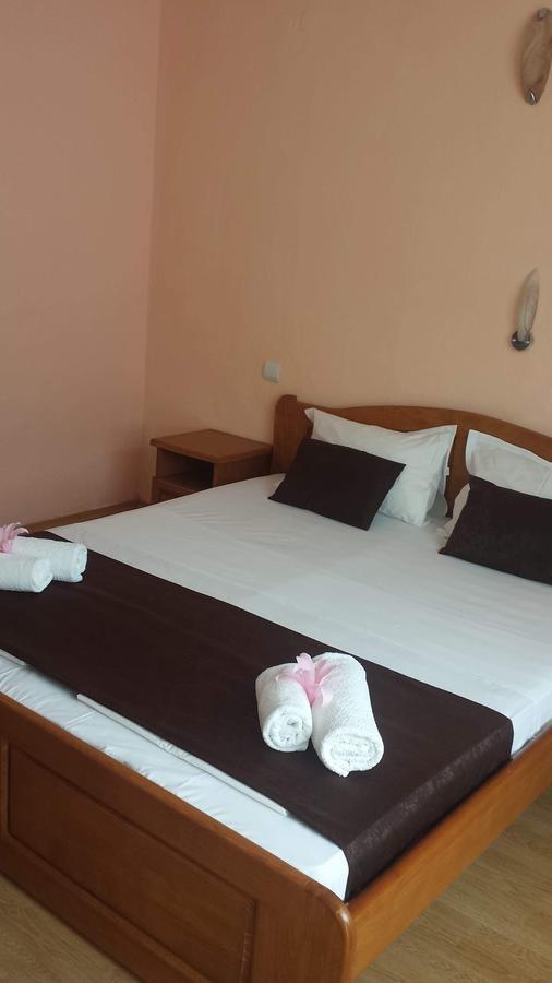 Dreams Family Hotel Nesebar Buitenkant foto